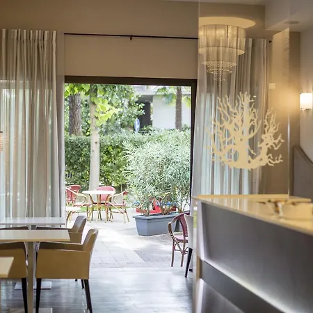 Corallo 3* Milano Marittima